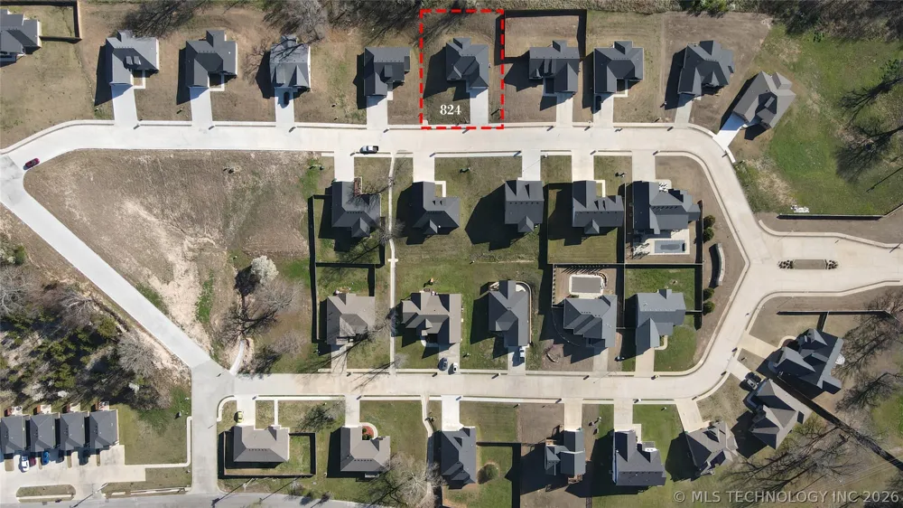824 E Harlan Drive Tahlequah, OK 74464