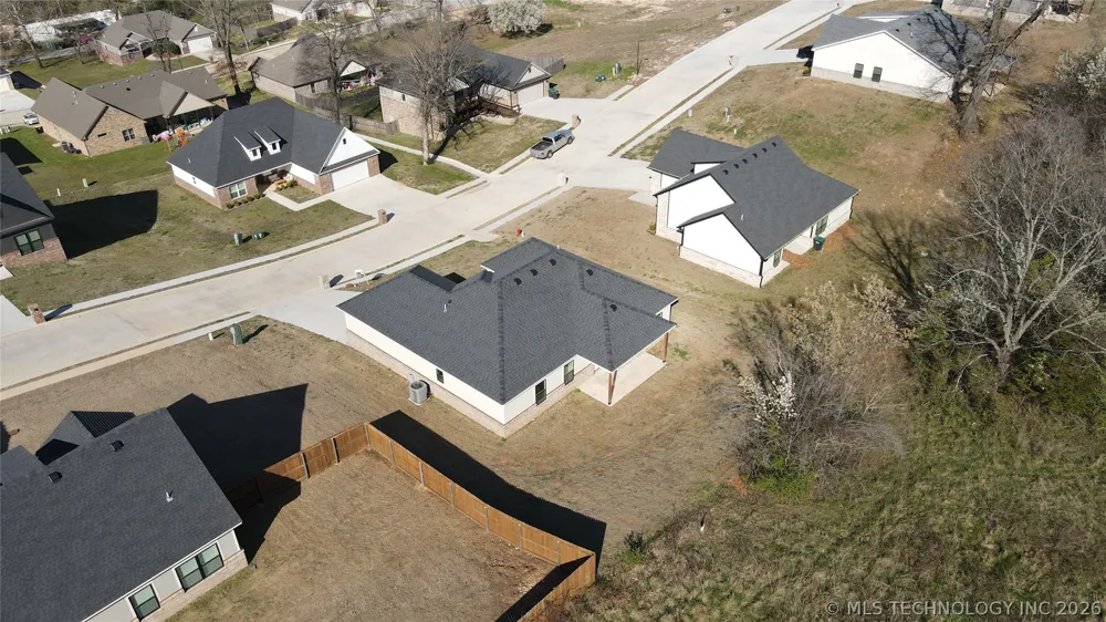 824 E Harlan Drive Tahlequah, OK 74464