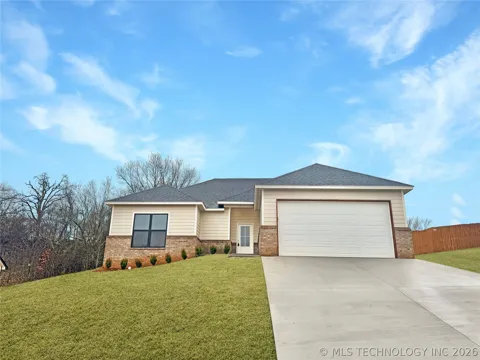 824 E Harlan Drive