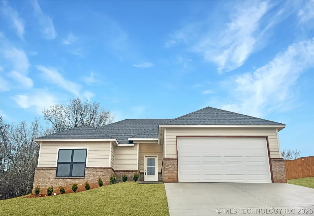 824 E Harlan Drive Tahlequah, OK 74464