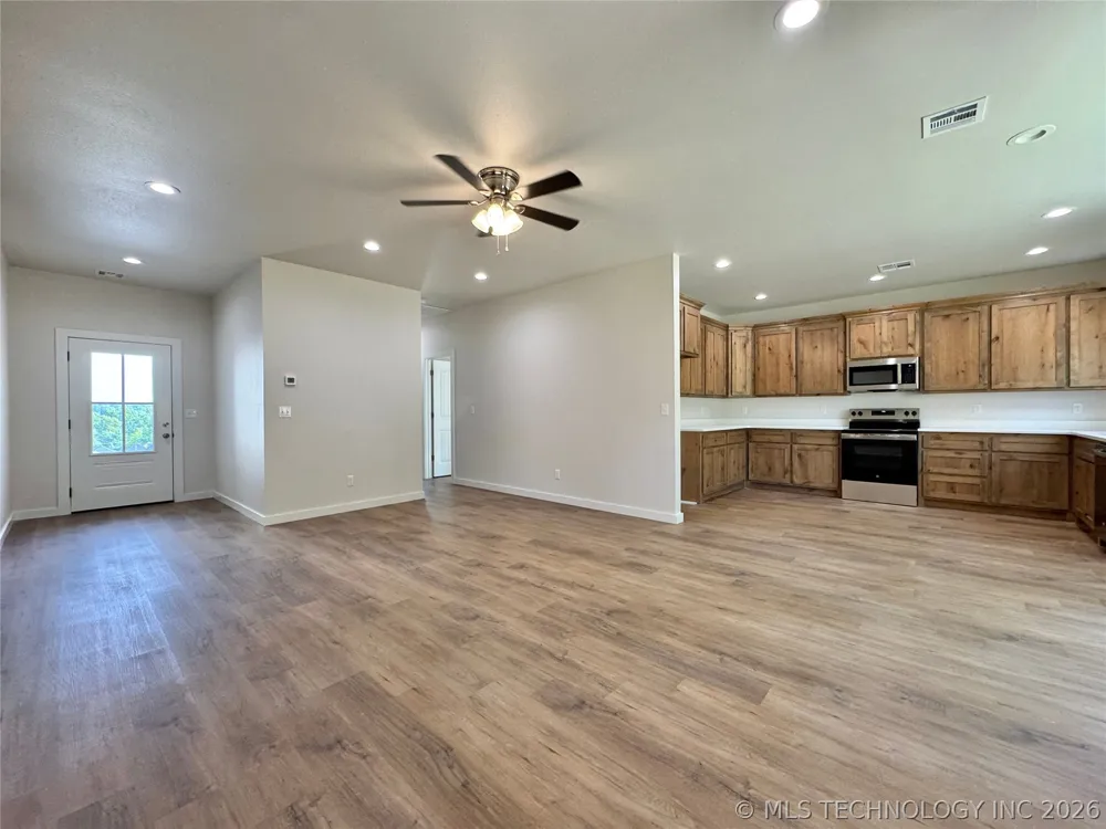 824 E Harlan Drive Tahlequah, OK 74464