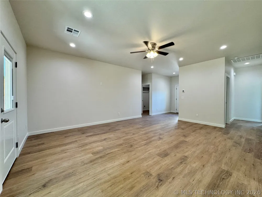 824 E Harlan Drive Tahlequah, OK 74464