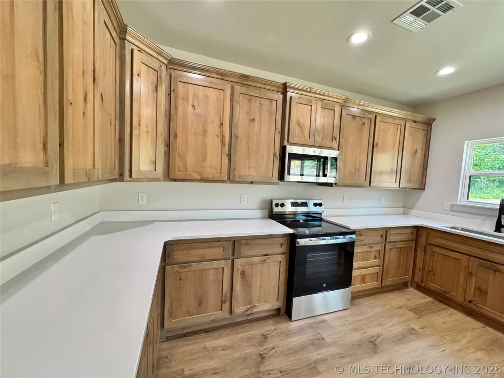 824 E Harlan Drive Tahlequah, OK 74464