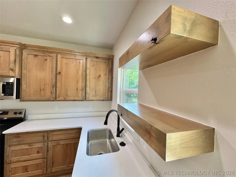 824 E Harlan Drive Tahlequah, OK 74464