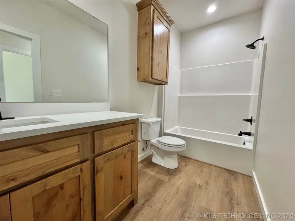 824 E Harlan Drive Tahlequah, OK 74464