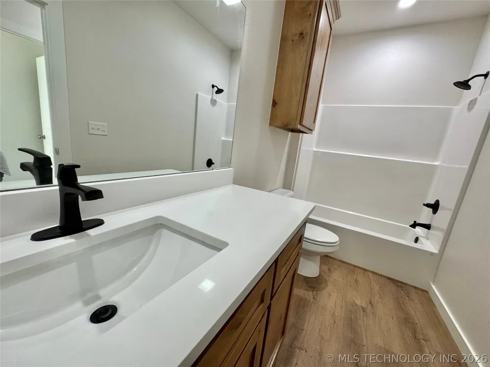 824 E Harlan Drive Tahlequah, OK 74464