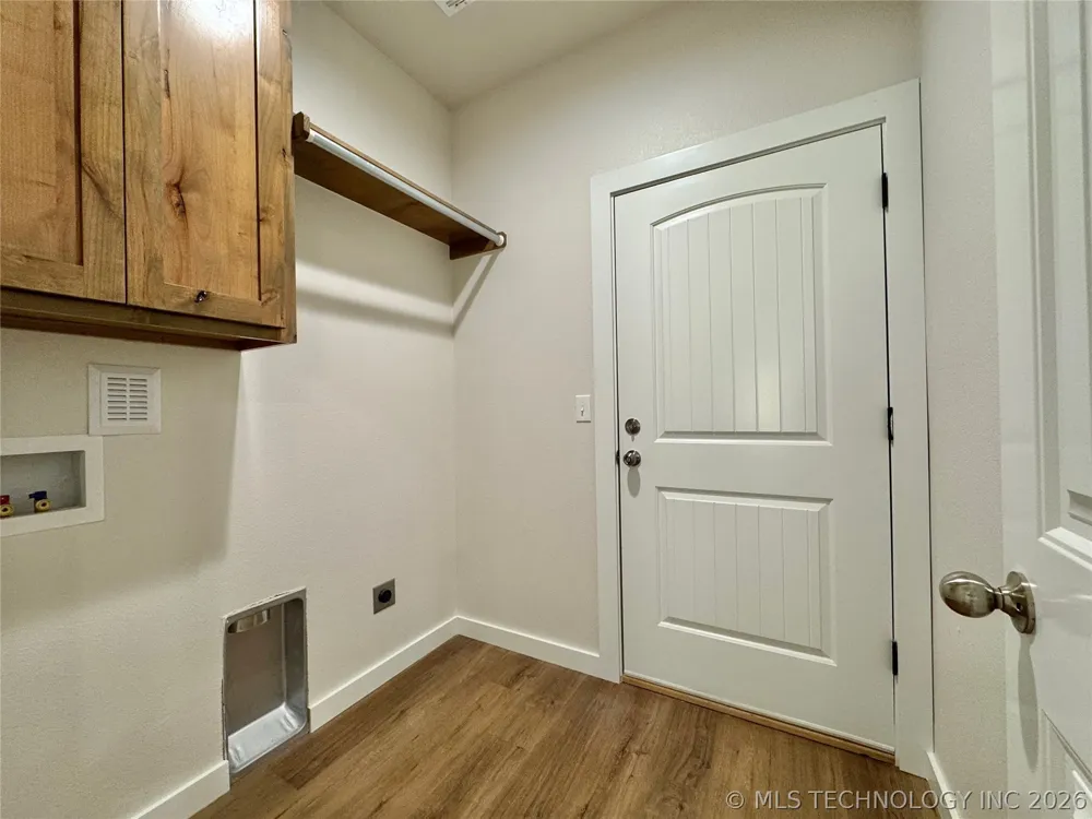 824 E Harlan Drive Tahlequah, OK 74464