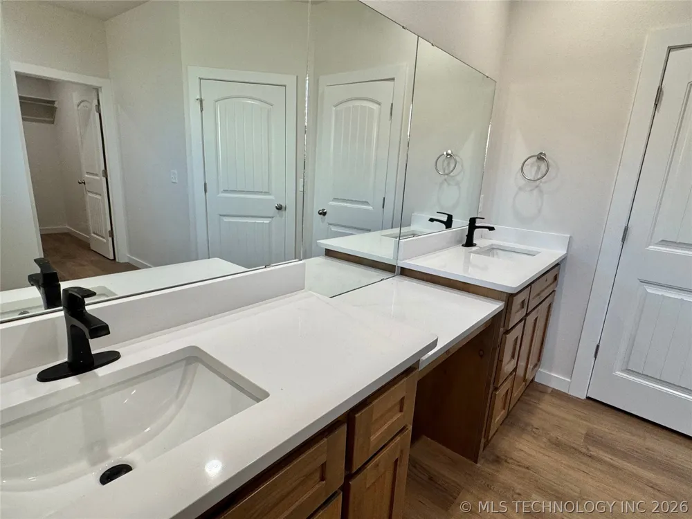 824 E Harlan Drive Tahlequah, OK 74464
