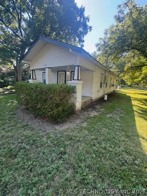 200 S 12th Avenue Madill, OK 73446