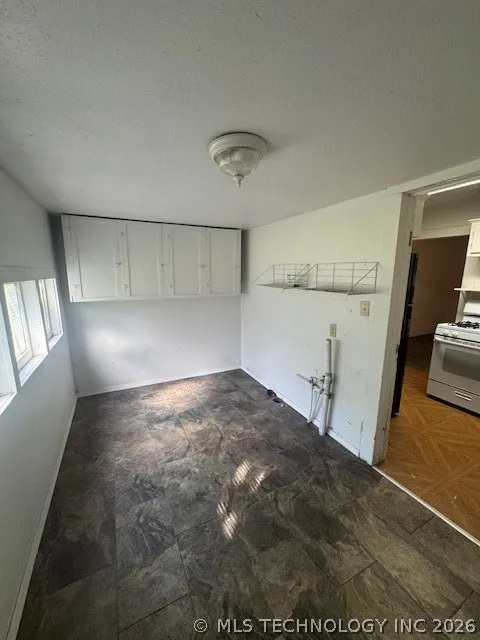 200 S 12th Avenue Madill, OK 73446
