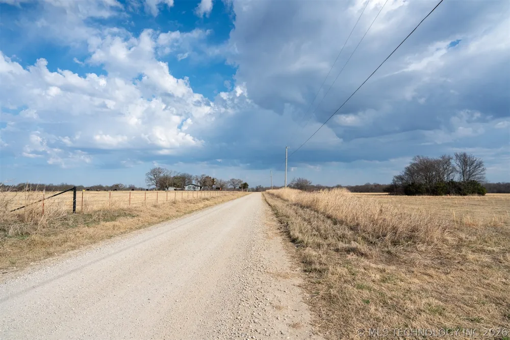 3 320 ROAD Morris, OK 74445