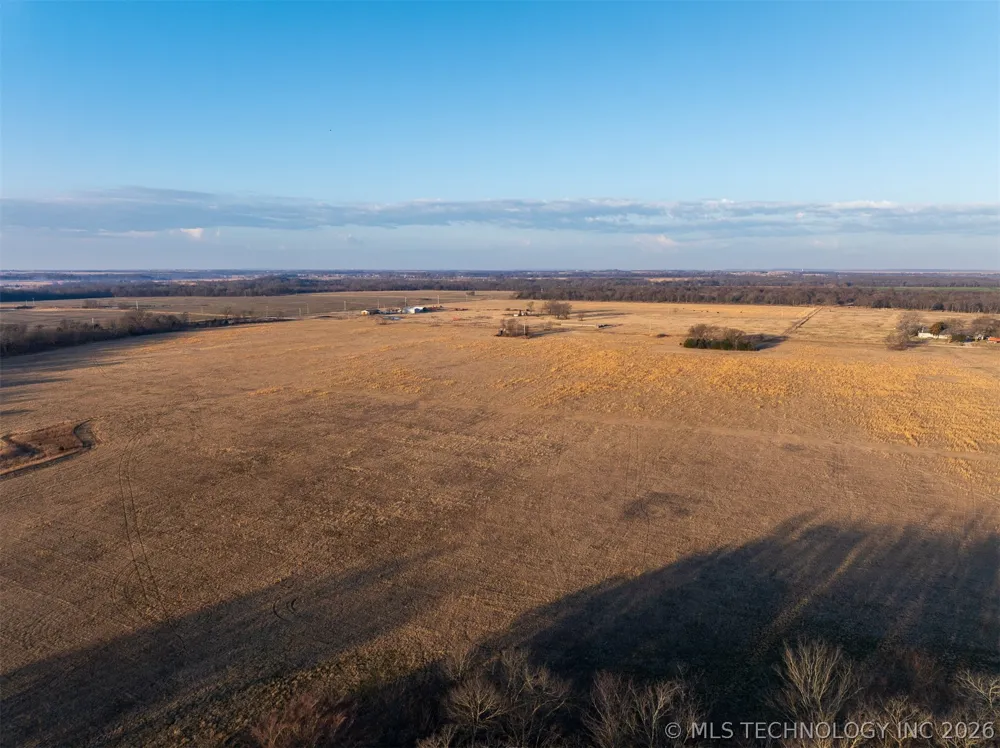 3 320 ROAD Morris, OK 74445
