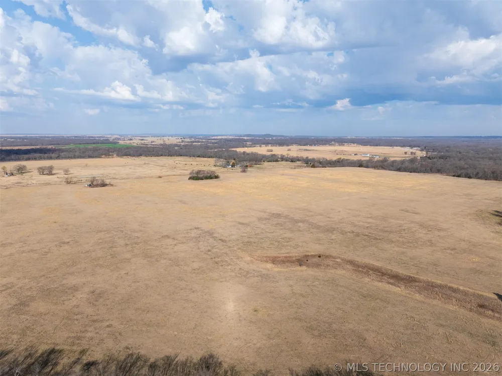 3 320 ROAD Morris, OK 74445
