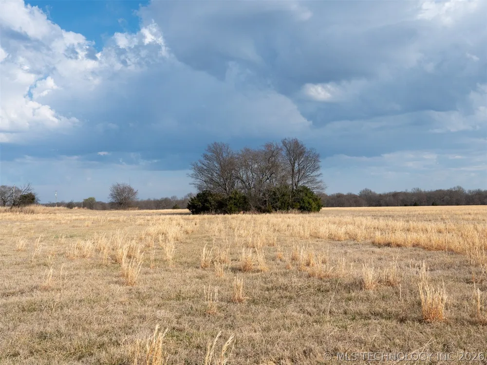 3 320 ROAD Morris, OK 74445