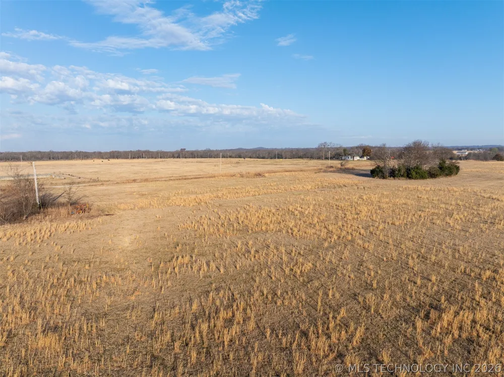 3 320 ROAD Morris, OK 74445