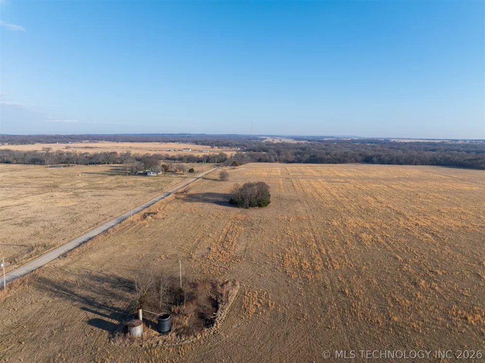 3 320 ROAD Morris, OK 74445