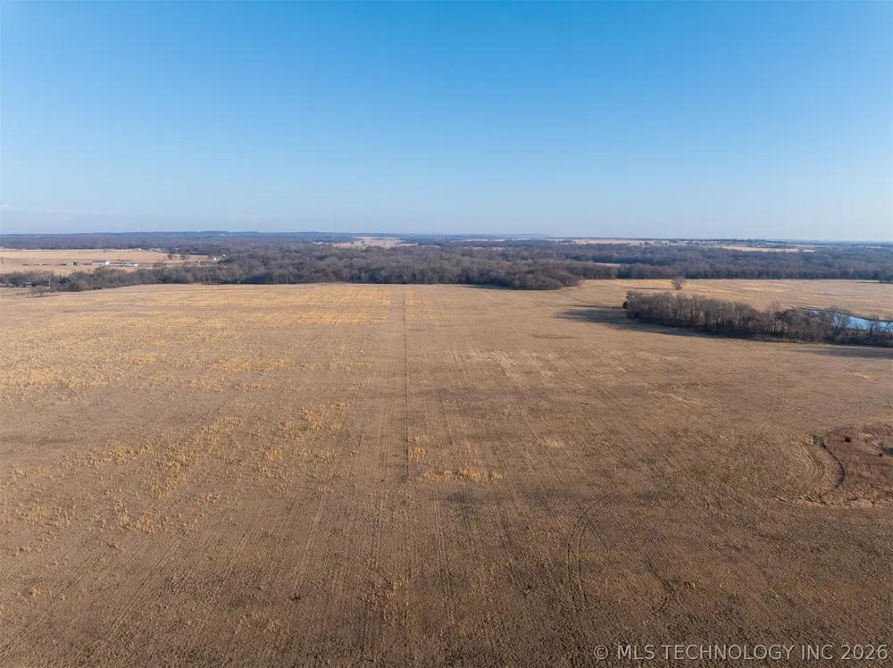3 320 ROAD Morris, OK 74445