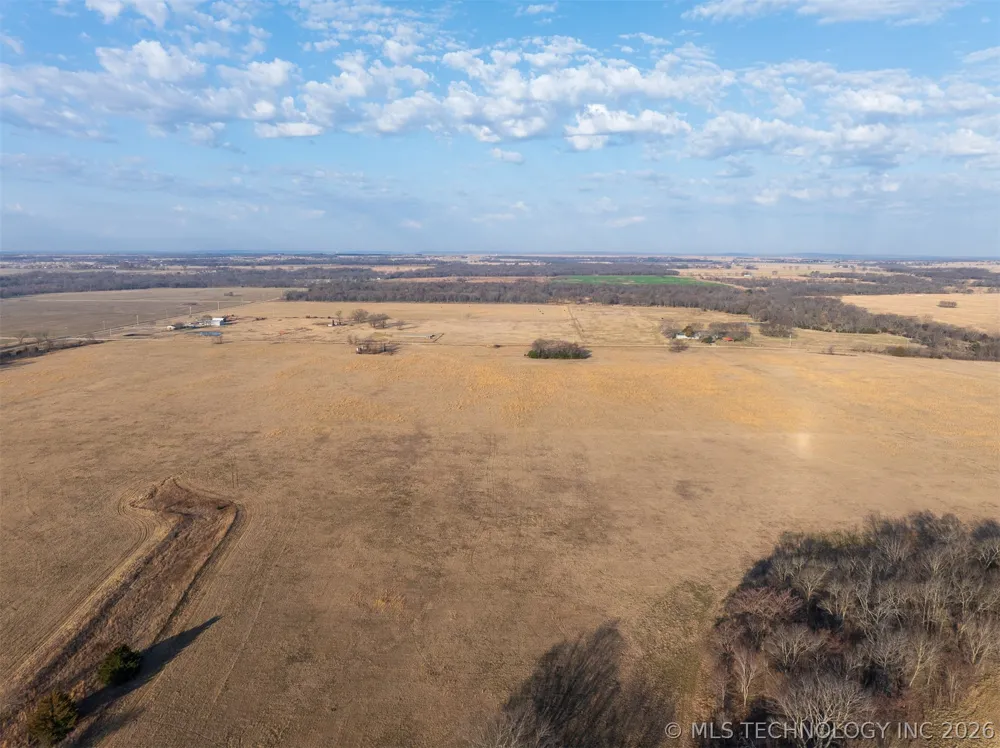 3 320 ROAD Morris, OK 74445