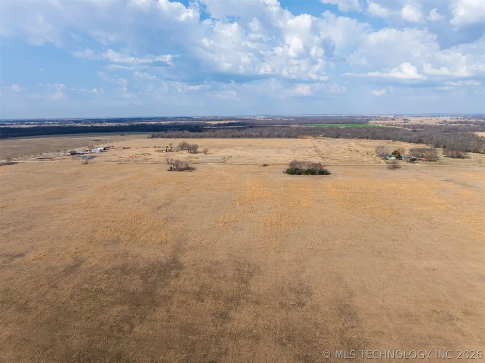 3 320 ROAD Morris, OK 74445