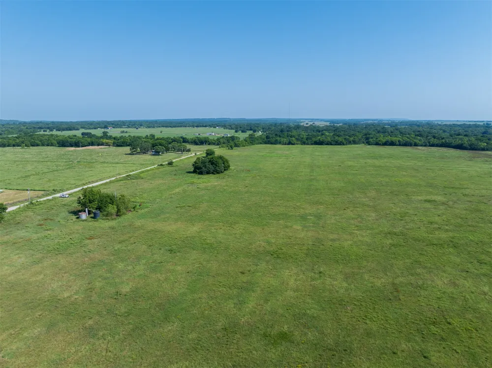 3 320 ROAD Morris, OK 74445