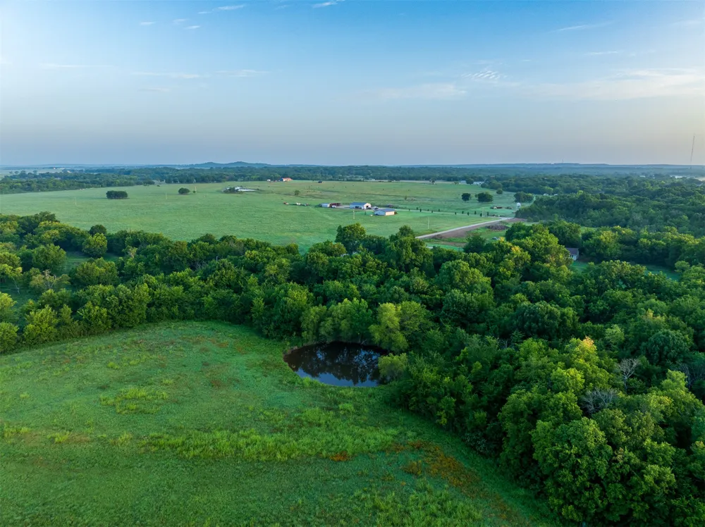 1 320 ROAD Morris, OK 74445