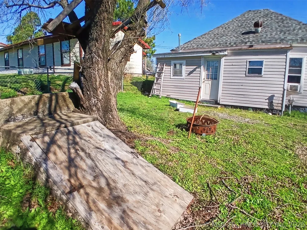 715 W Keetoowah Street Tahlequah, OK 74464