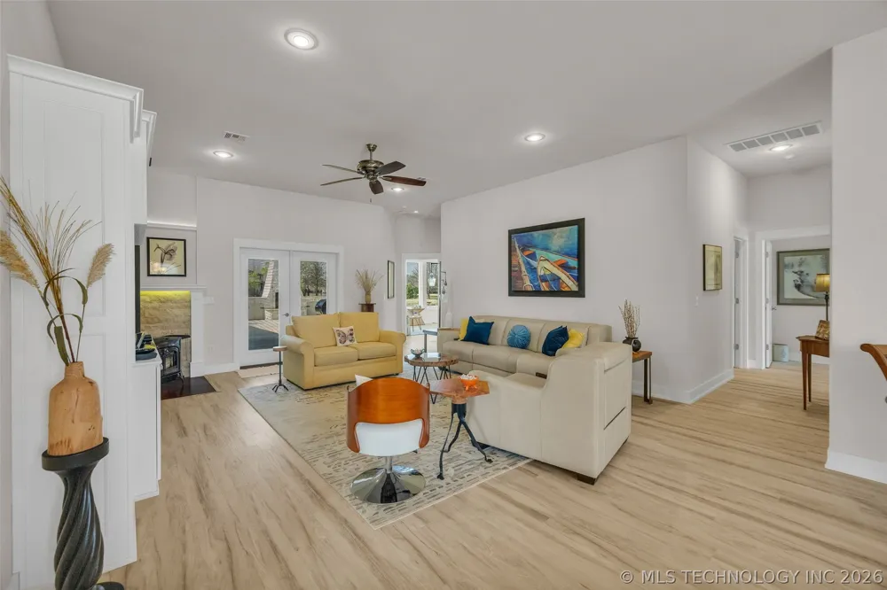 33389 S Coves Drive Afton, OK 74331