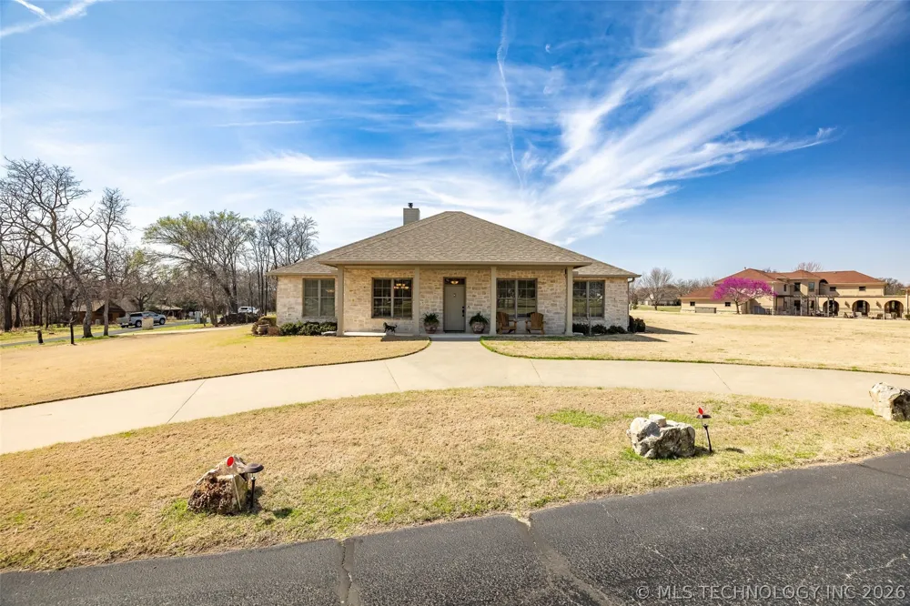 33389 S Coves Drive Afton, OK 74331