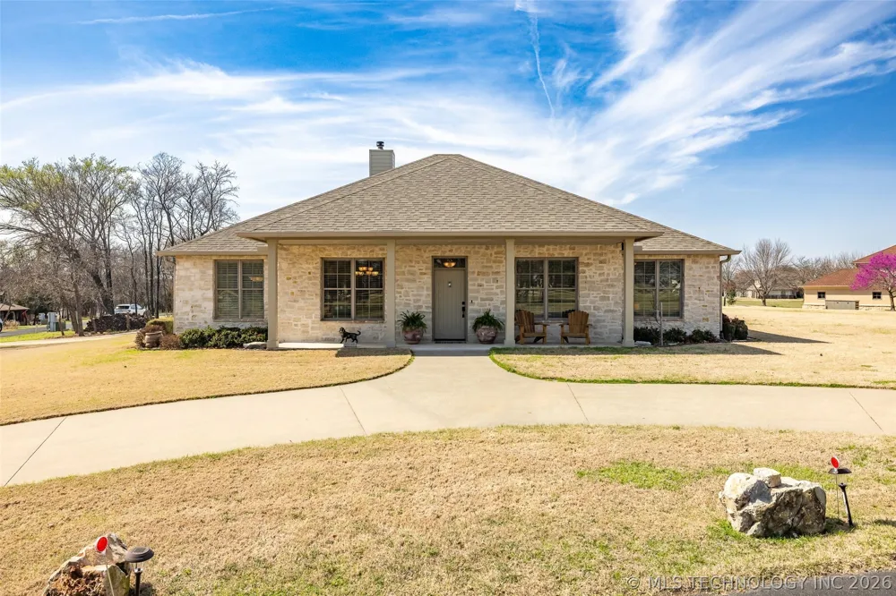 33389 S Coves Drive Afton, OK 74331