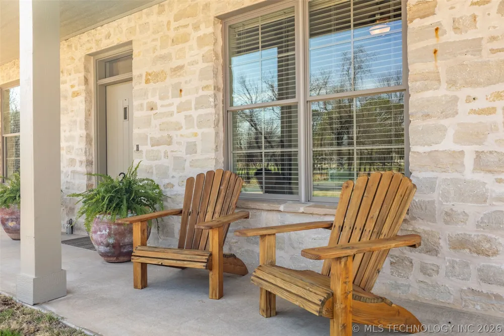 33389 S Coves Drive Afton, OK 74331