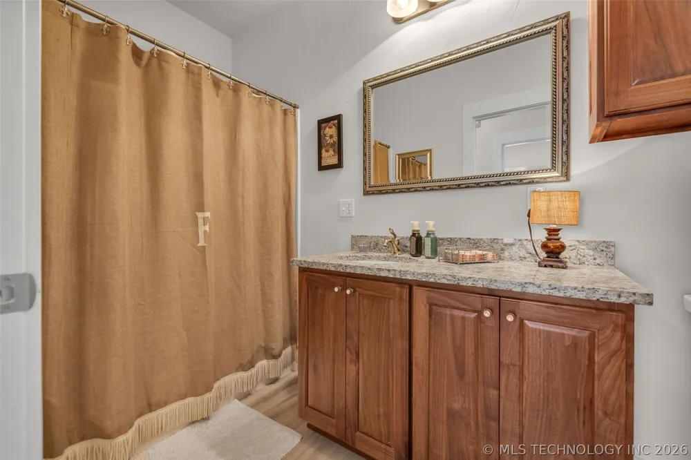 33389 S Coves Drive Afton, OK 74331