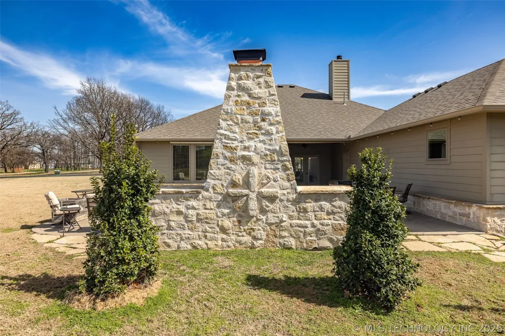 33389 S Coves Drive Afton, OK 74331