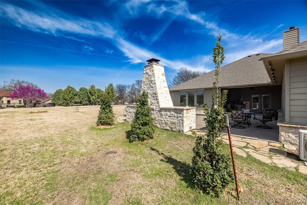 33389 S Coves Drive Afton, OK 74331