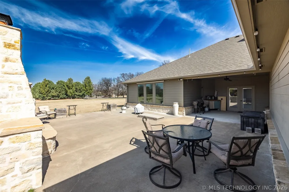 33389 S Coves Drive Afton, OK 74331
