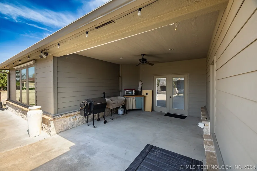 33389 S Coves Drive Afton, OK 74331