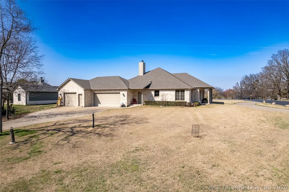 33389 S Coves Drive Afton, OK 74331