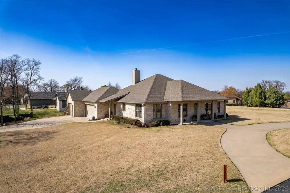 33389 S Coves Drive Afton, OK 74331