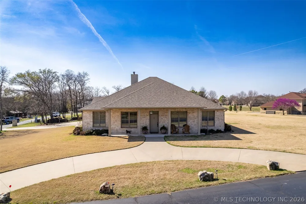 33389 S Coves Drive Afton, OK 74331