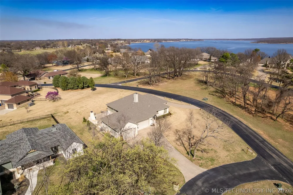 33389 S Coves Drive Afton, OK 74331