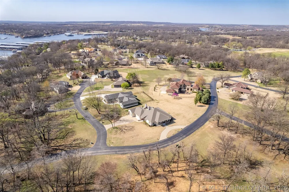 33389 S Coves Drive Afton, OK 74331