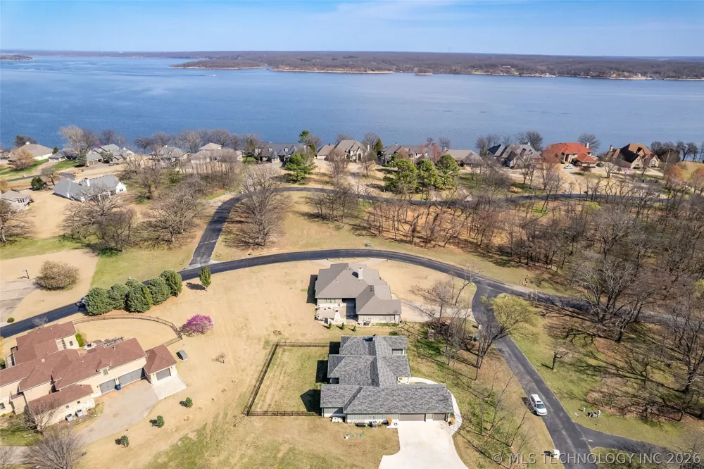 33389 S Coves Drive Afton, OK 74331