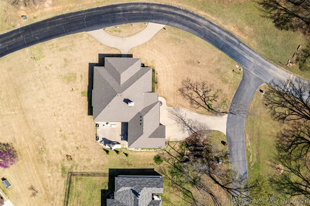 33389 S Coves Drive Afton, OK 74331