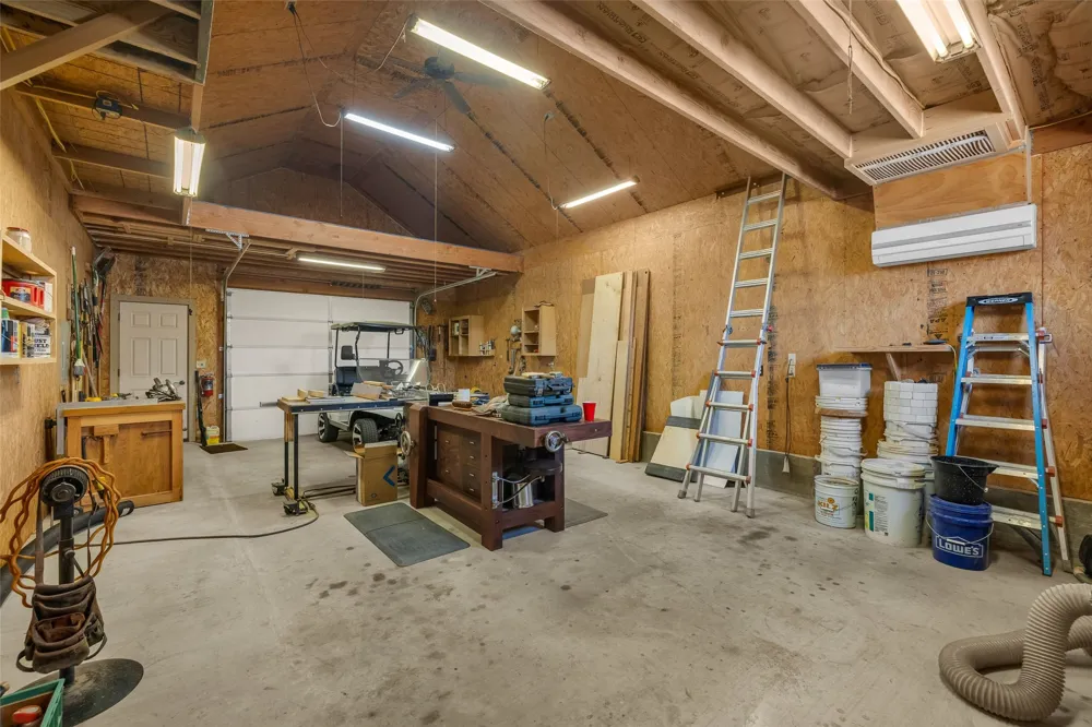 33389 S Coves Drive Afton, OK 74331