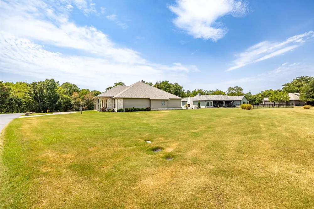 33389 S Coves Drive Afton, OK 74331