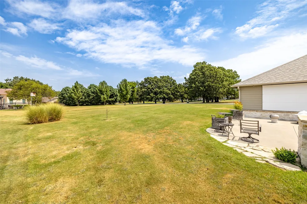 33389 S Coves Drive Afton, OK 74331