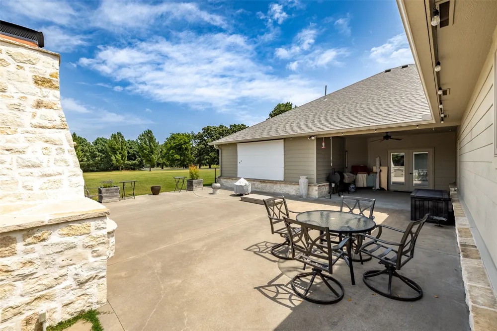 33389 S Coves Drive Afton, OK 74331