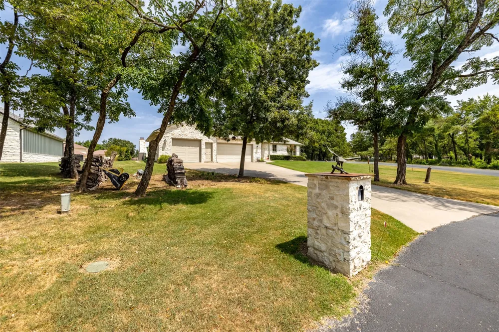 33389 S Coves Drive Afton, OK 74331