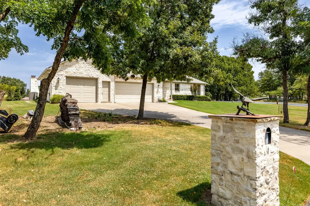 33389 S Coves Drive Afton, OK 74331