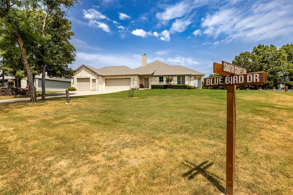 33389 S Coves Drive Afton, OK 74331