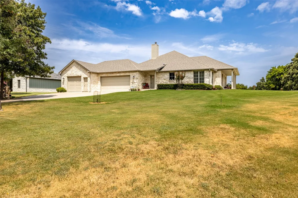 33389 S Coves Drive Afton, OK 74331